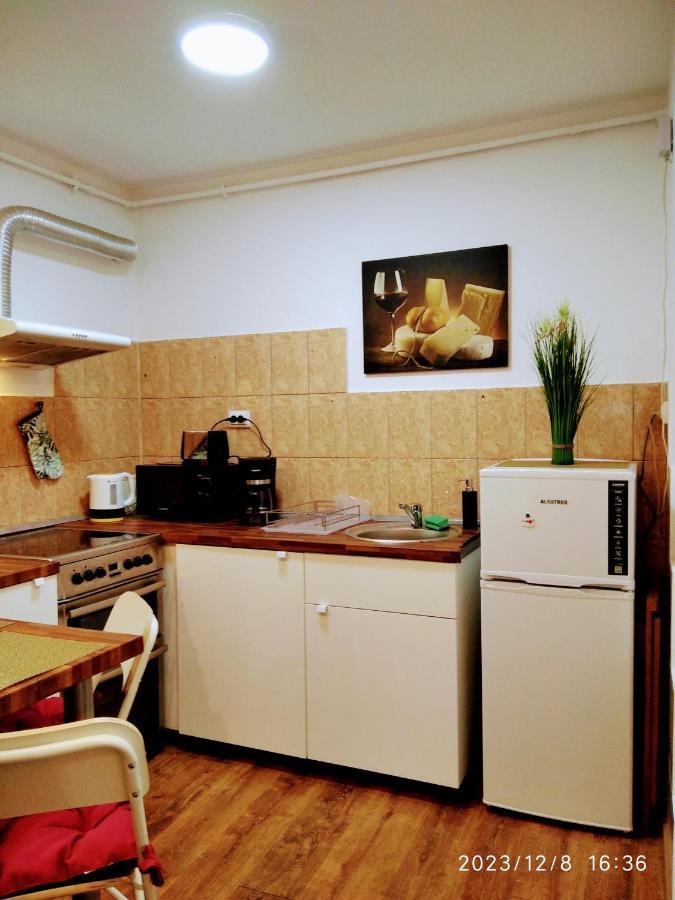 Tampa Studio Brasov Bagian luar foto